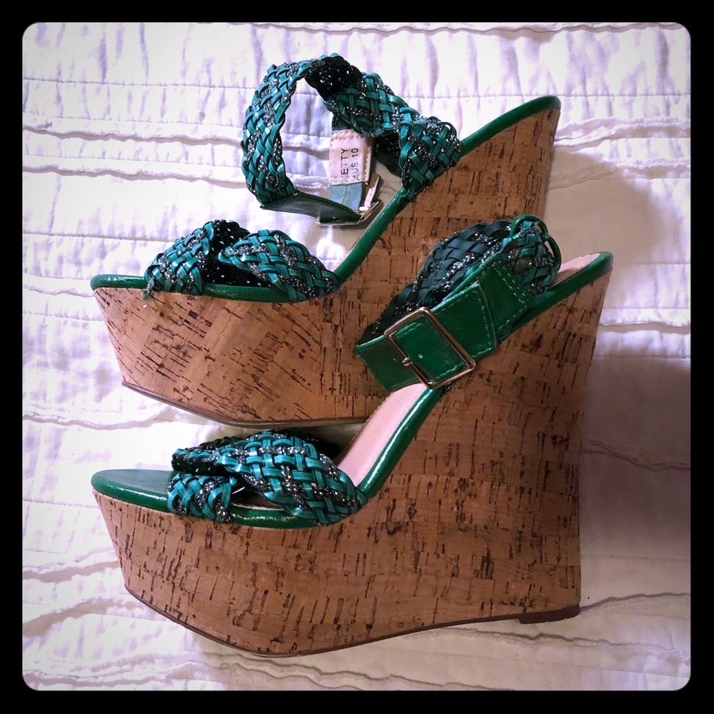 Green & cork wedges